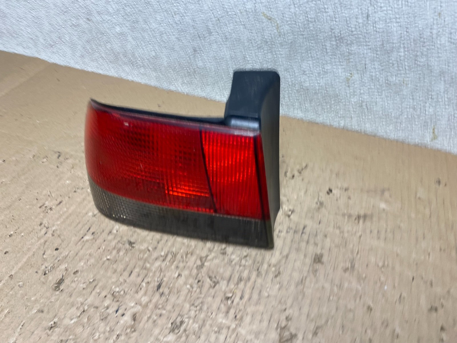 1994 to 1998 Saab 900 & Turbo Left Driver LH Side Tail Light T7815 DW1