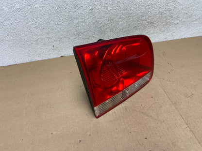 2004-2007 Volkswagen Touareg Lh Driver Left Side Inner Tail Light AG4576 LK2