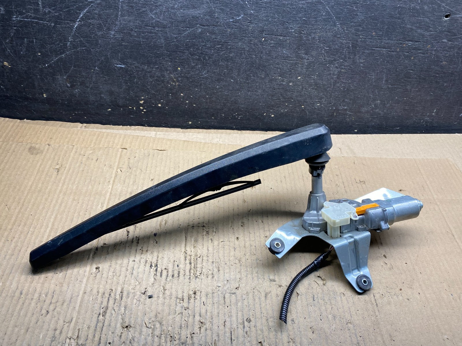 2010-2017 Chevrolet Equinox Rear Glass Windshield Wiper Motor y1372 DG0