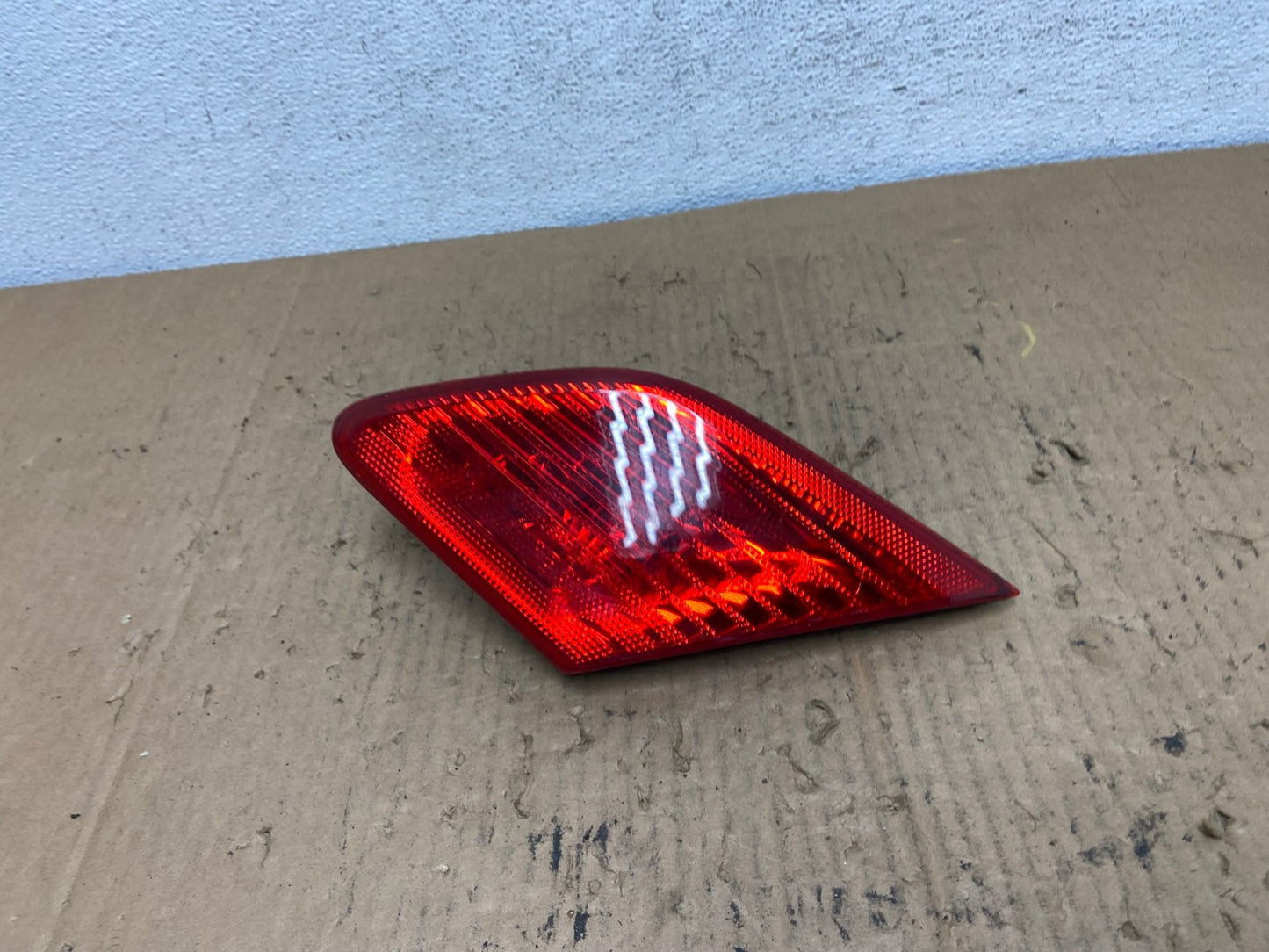 2003 to 2004 Toyota Avalon Right Passenger RH Inner Tail Light AD2539 LK1