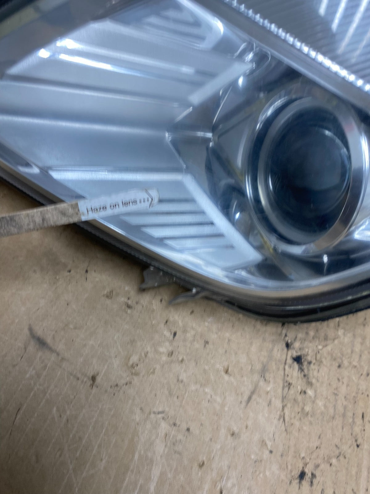 2010 to 2011 Mercury Milan Headlight Left Driver LH Headlight Halogen AG2205 DW4