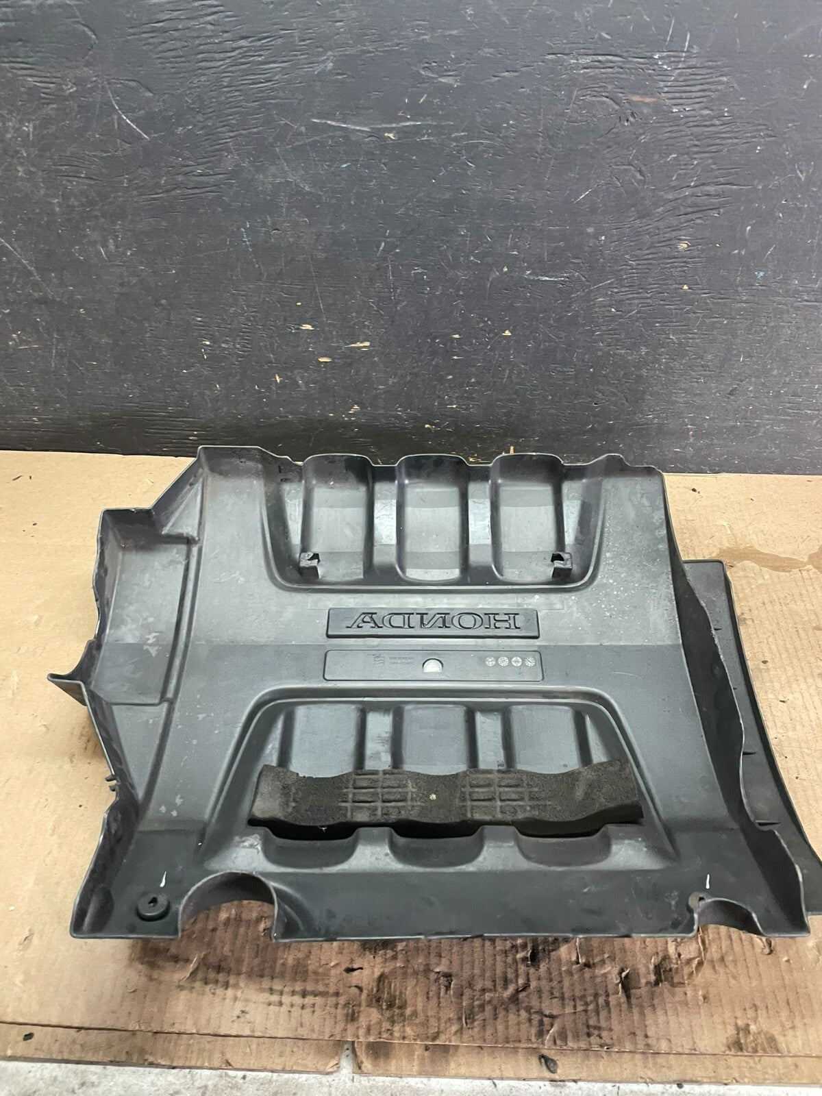 2005 to 2007 Honda Odyssey Black Engine Cover M9000 DG5