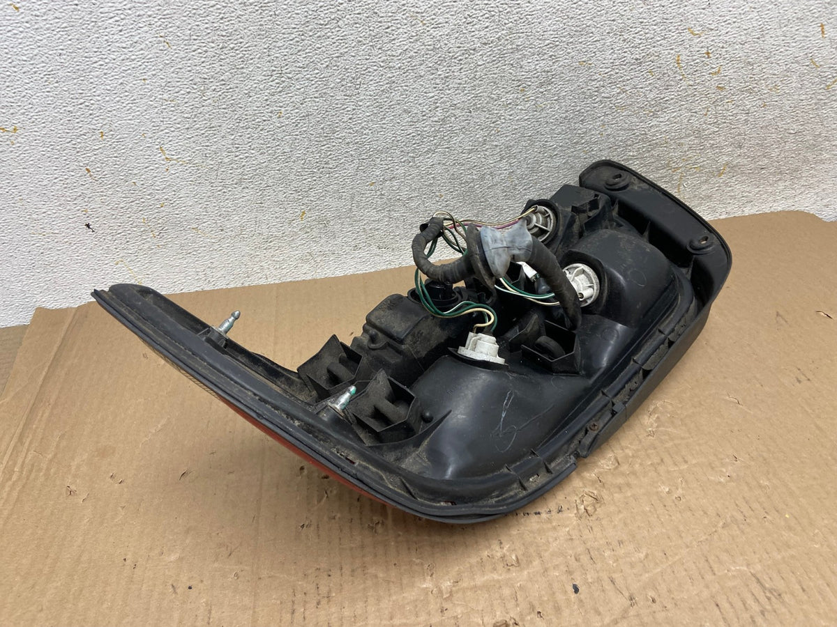 1995 - 1997 Toyota Avalon Left Driver LH Side Tail Light AI1262 LK4