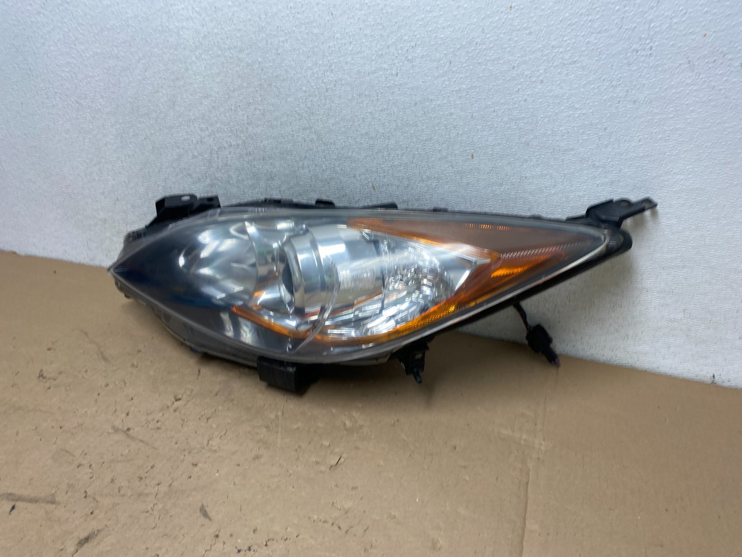 2010 - 2013 Mazda 3 Left Driver LH Halogen Headlight AG4311 DW1