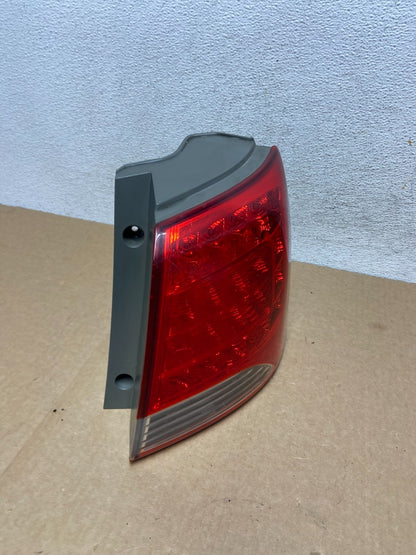 2010 2011 2012 Kia Sorento Right Passenger RH Side Tail Light AF9507 DG2