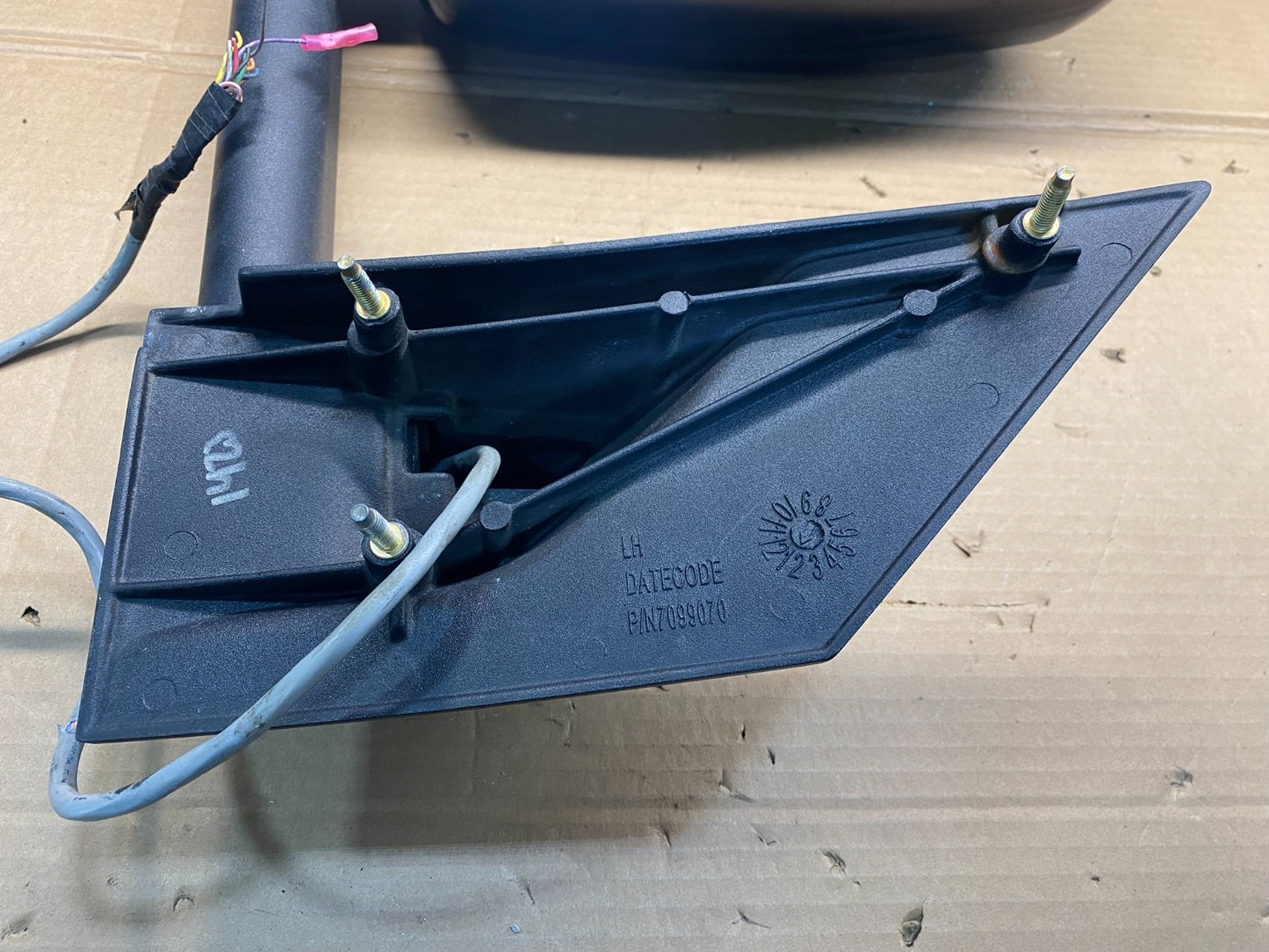 2009 to 2018 Chevrolet Express G3500 G4500 Left Driver LH View Mirror AC8315 DG3