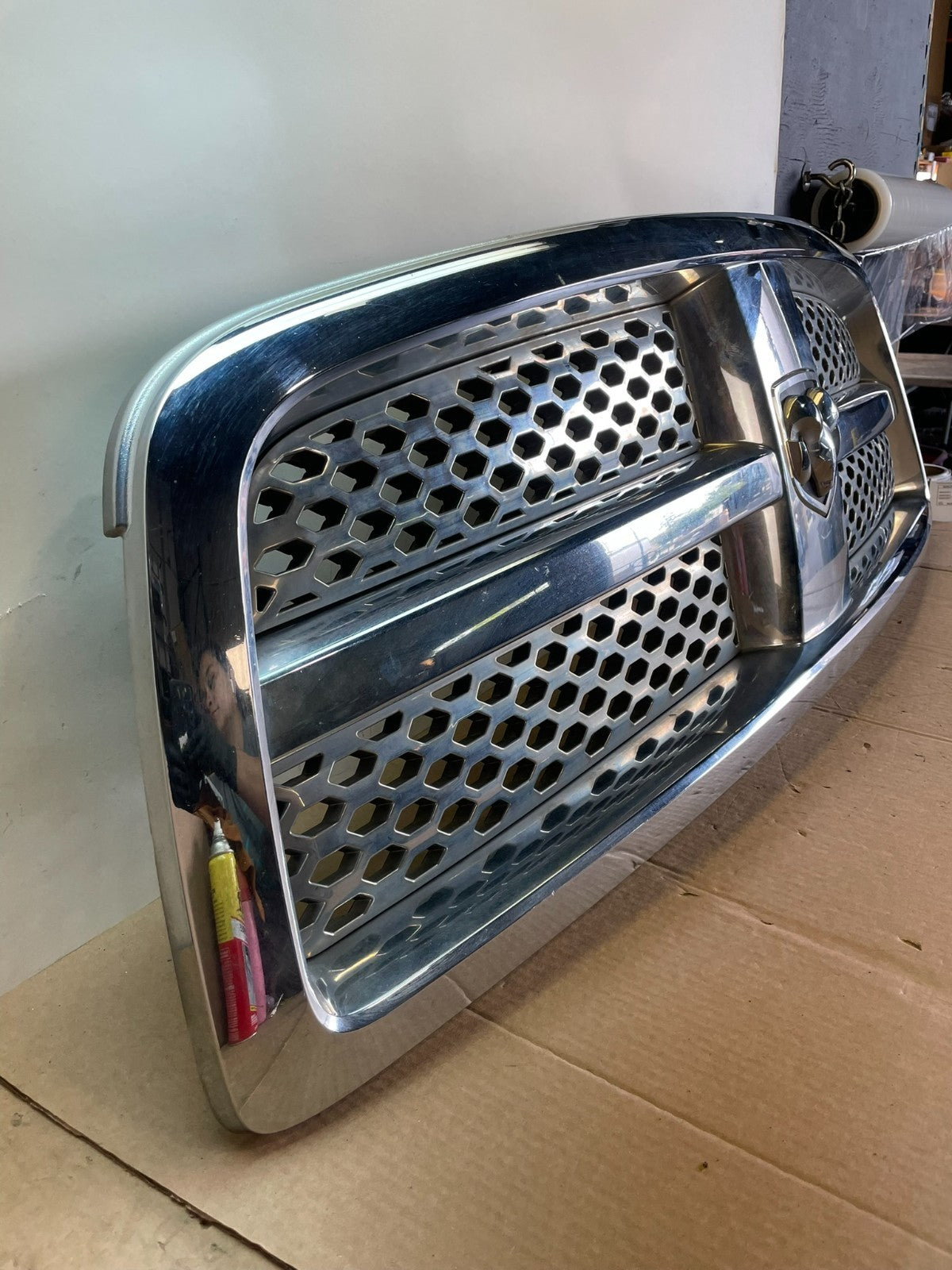 2009 to 2012 Dodge Ram 1500 Front Upper Grille Grill AH6410 DG2