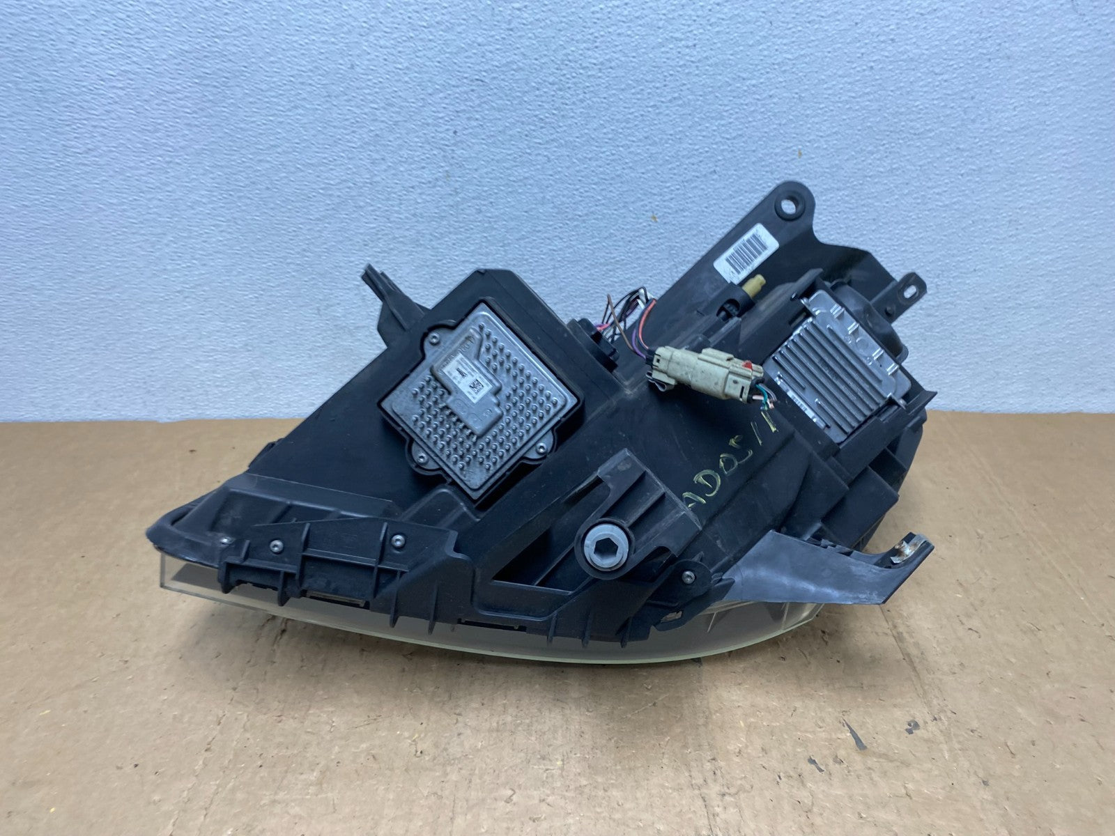 2013-2016 Gmc Acadia Xenon HID Right Passenger RH Side Headlight AD0511 DW6
