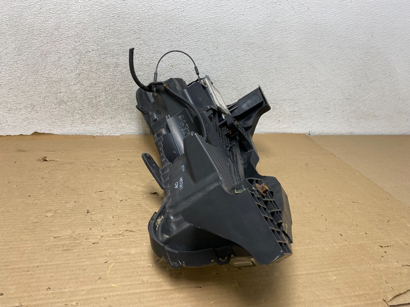 2009 to 2011 Acura TL Headlight Right Passenger Side Xenon HID AG8216 DW8