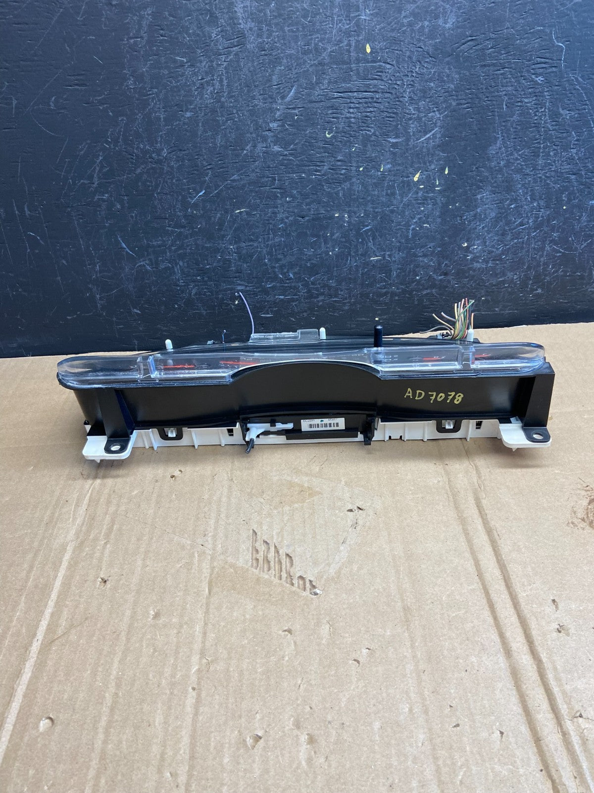 2006 Ford E350 Gauge Speedometer Cluster ad7078 DG3