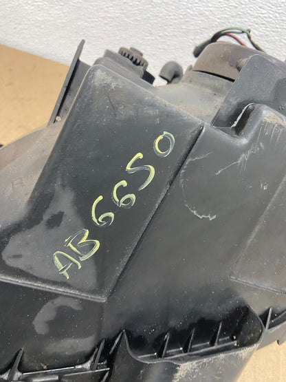 2001 to 2003 Mazda Protege Right Passenger RH Side Headlight OEM AB6650 DW9