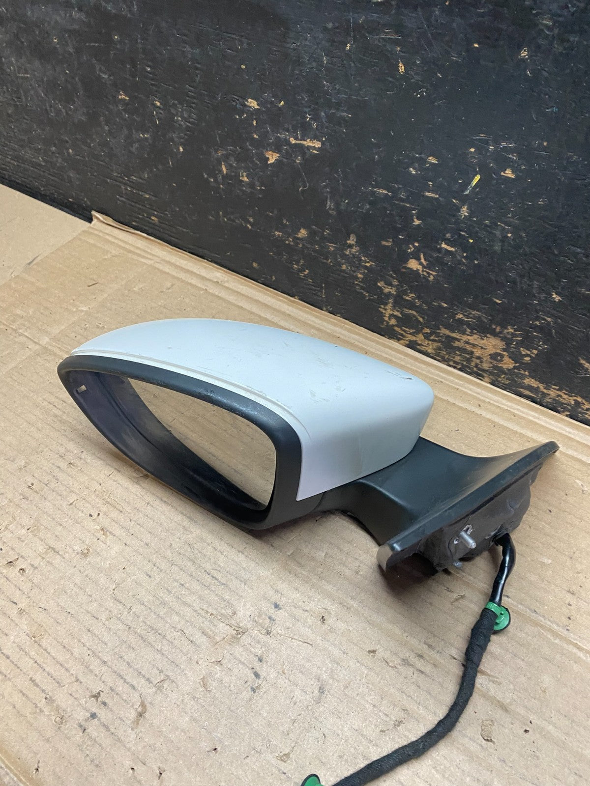 2009 to 2012 Volkswagen CC Left Driver LH Power Door View Mirror V2693 DG11