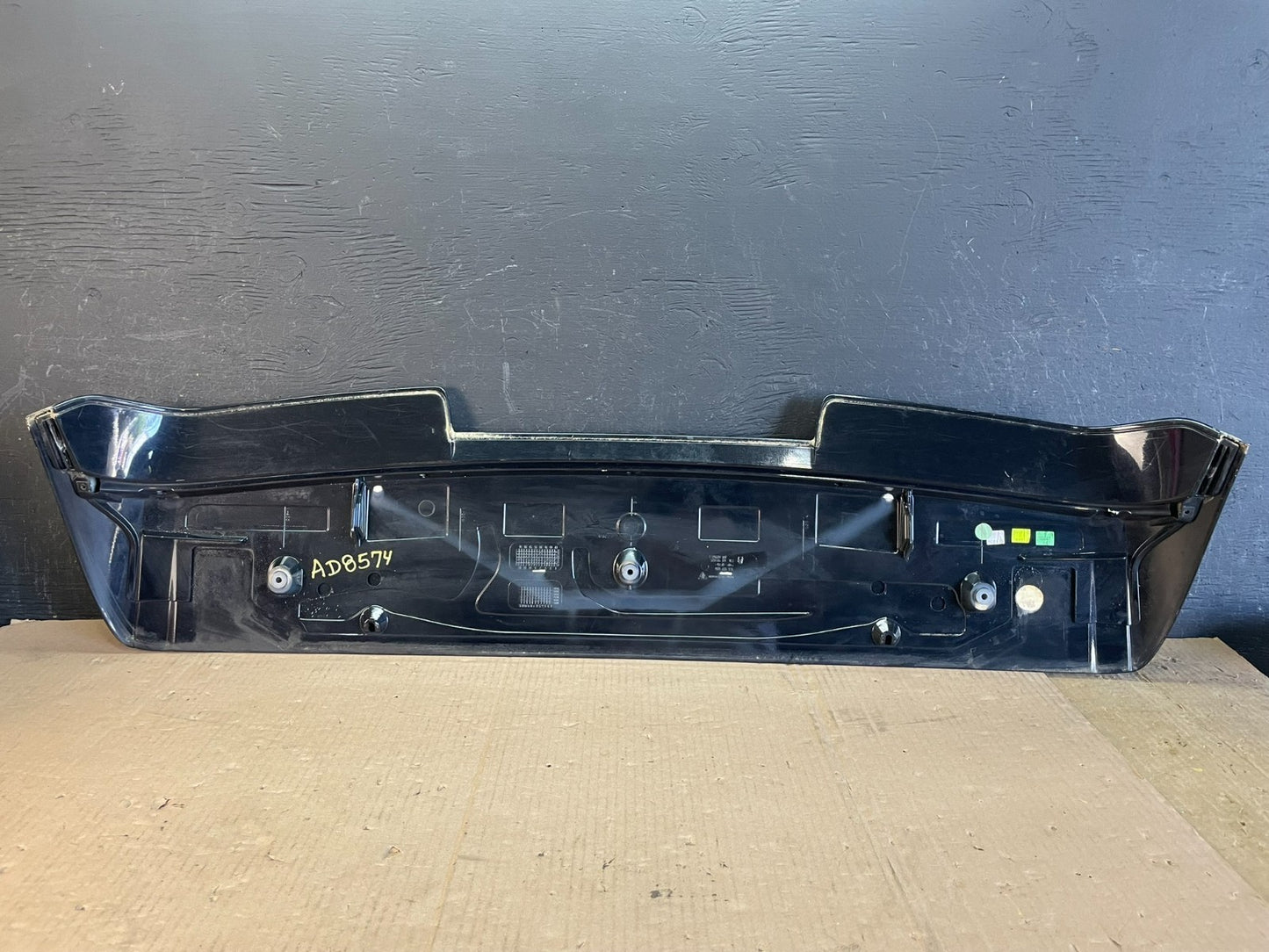 2008 2009 2010 Porsche Cayenne Rear Spoiler Third Brake Light Wing AD8574 DG6