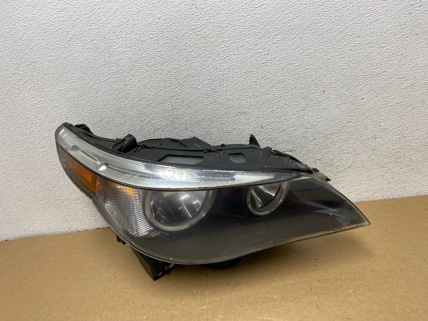 Halogen 2004 -2007 BMW 535i 5 Series Right Passenger Side Headlight AF7282 DW0