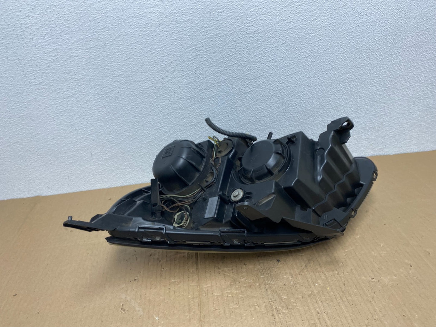 2010 - 2015 Chevrolet Equinox Halogen Headlight Right Passenger Side AB8246 DW4