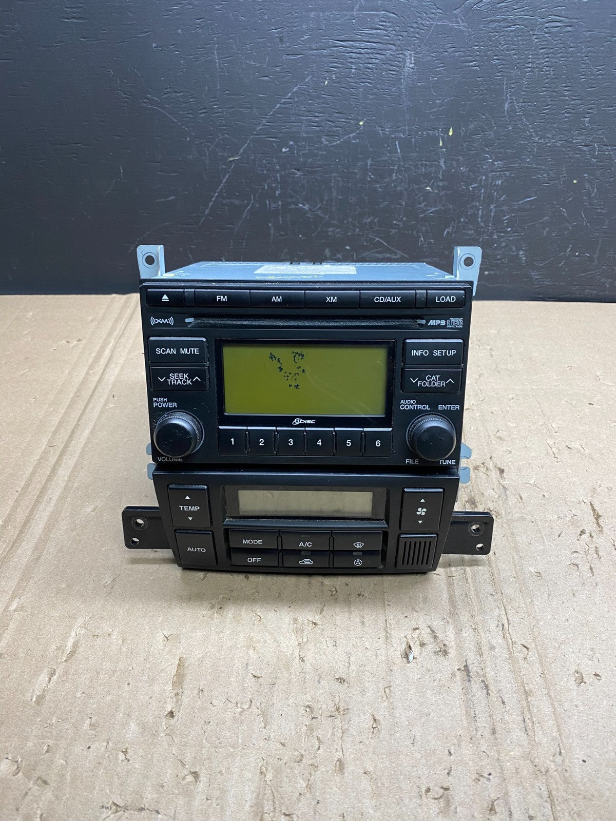 2006 to 2009 Hyundai Tucson FM Radio Single CD Player 96175-2E810 AB9082 DG0