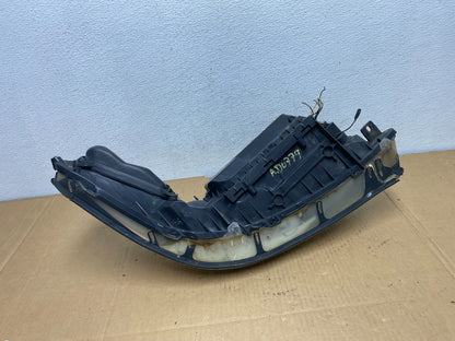 2005 to 2011 Lincoln Town Car Left Driver LH Side Headlight AD0779 DW9