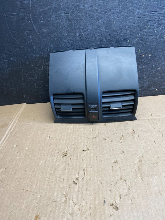 2007 to 2011 Honda CRV CR-V Front Center Panel Clock Air Vent AI6506 DW0