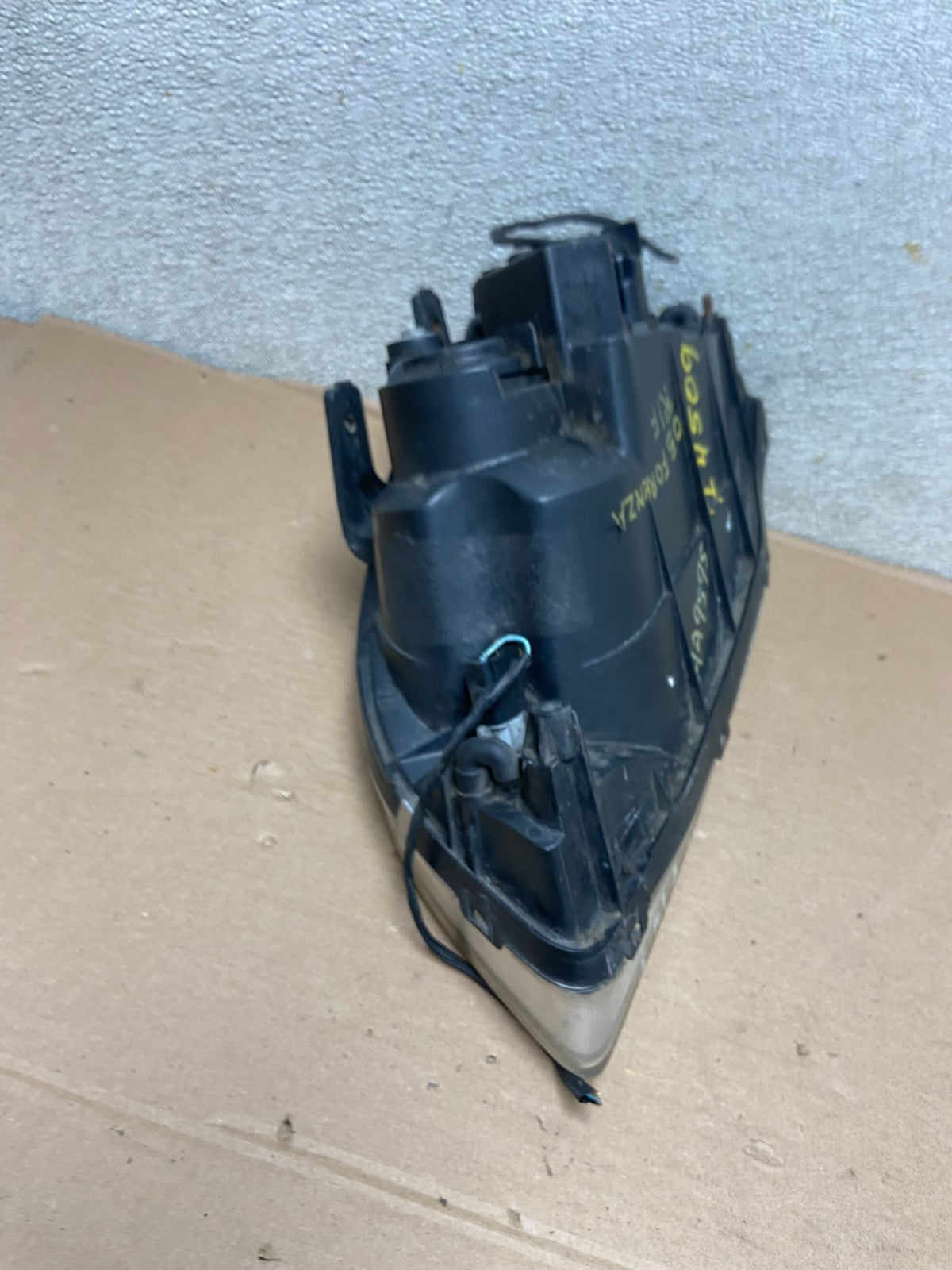 2004 to 2008 Suzuki Forenza Right Passneger RH Halogen Headlight Oem AA9895 DG7