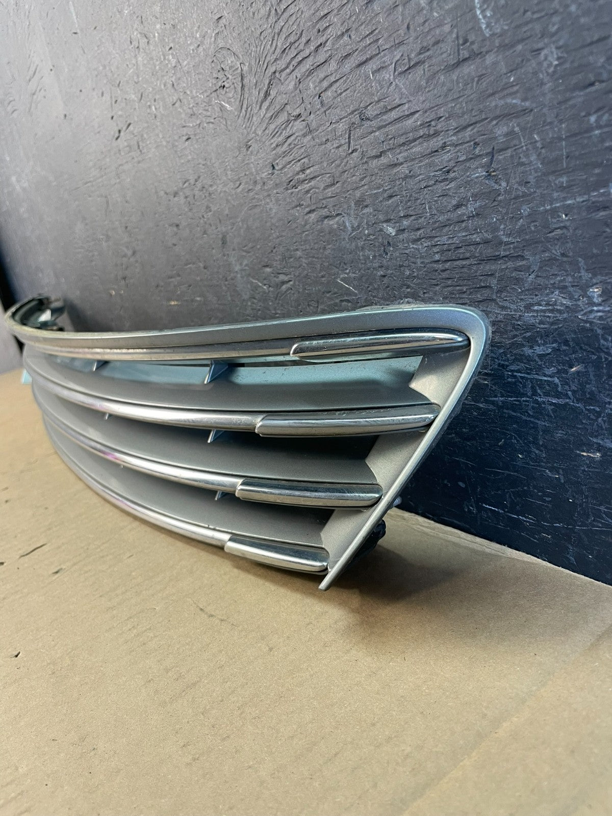 2002 to 2004 Lexus ES330 ES300 Front Upper Grill Grille AD5720 DG1