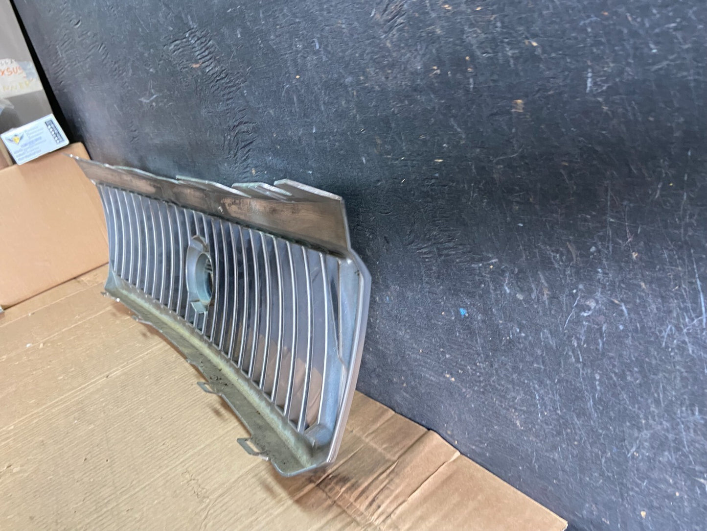 2002 to 2005 Mercury Mountaineer Front Upper Grill Grille Oem O3059 DG8
