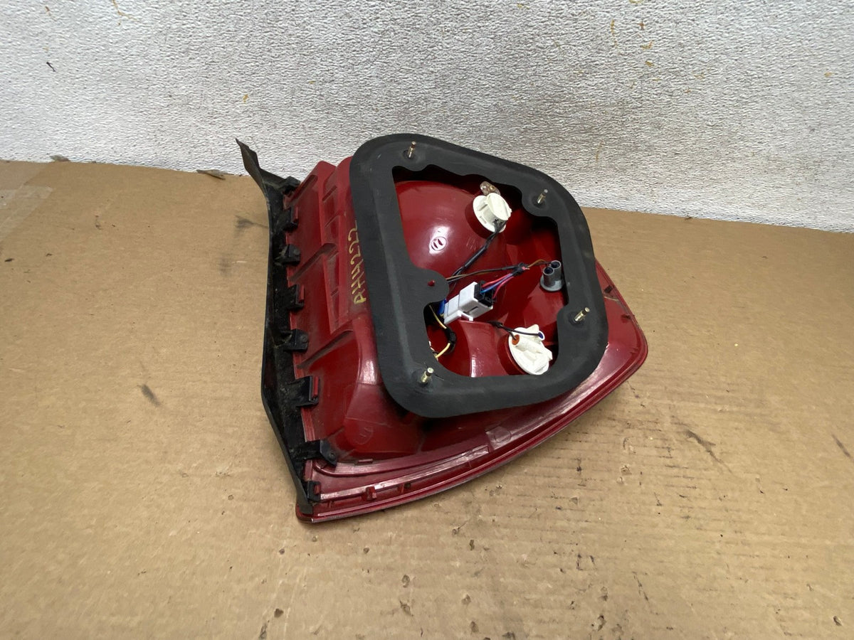 2007 2008 2009 Kia Spectra 5 Hatchback Right Passenger Tail Light AH4222 LK4