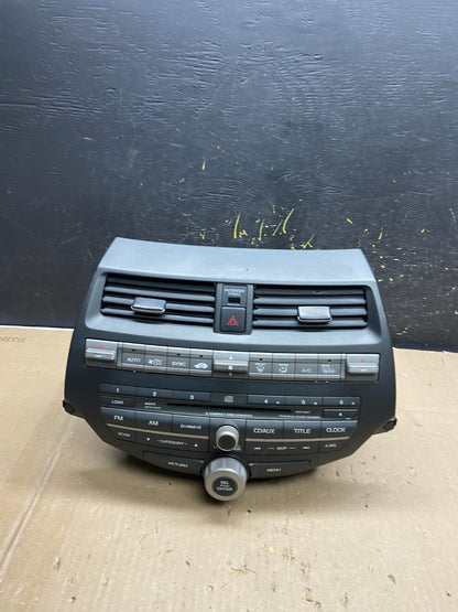2008 - 2012 Honda Accord Front Radio Control AM./FM CD Climate Control ab2011 DG0