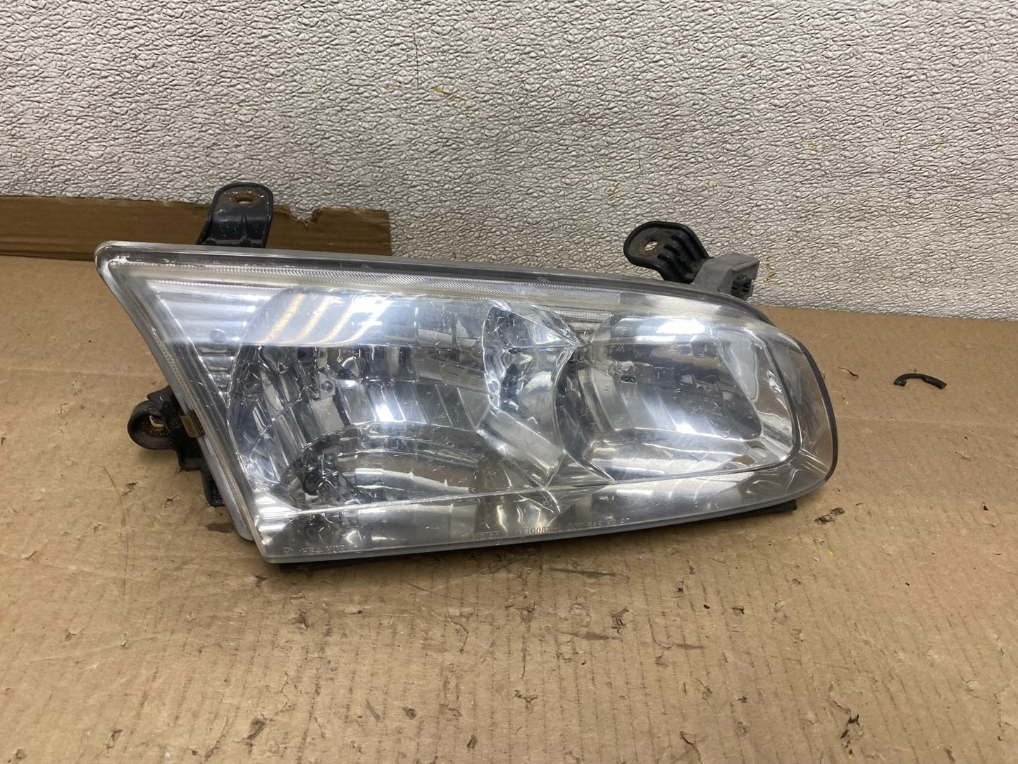 2000 to 2001 Toyota Camry Sedan Right Headlight Clear Lens Oem U3043 DW0