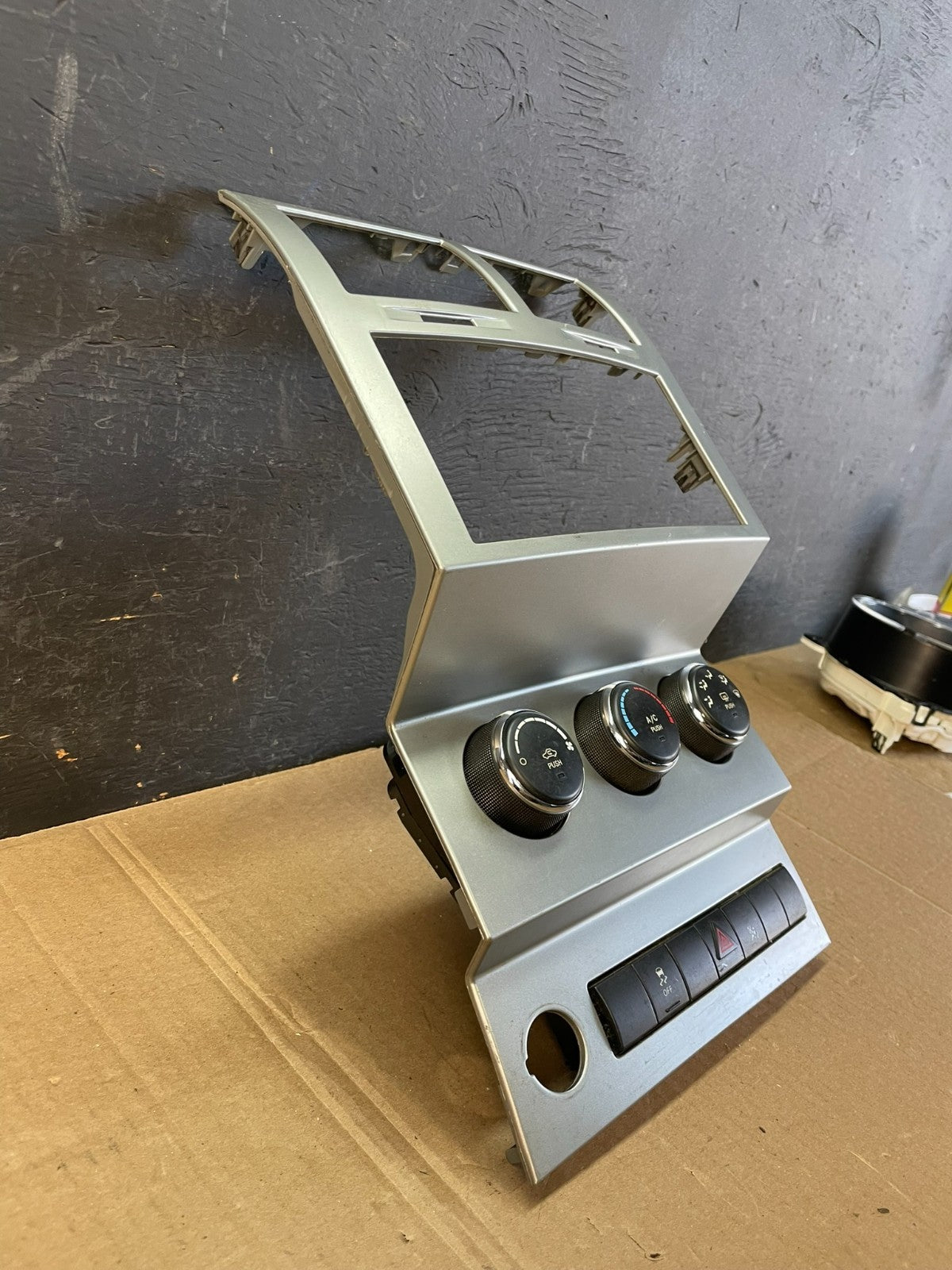 2007 to 2012 Dodge Nitro Dash Climate Temperature Control Radio Bezel ac2269 DG1