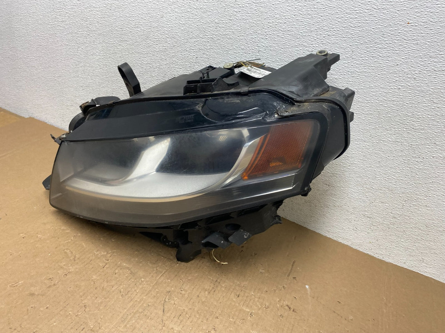 Halogen 2009 to 2012 Audi A4 Left Driver LH Side Headlight AD8089 DW1