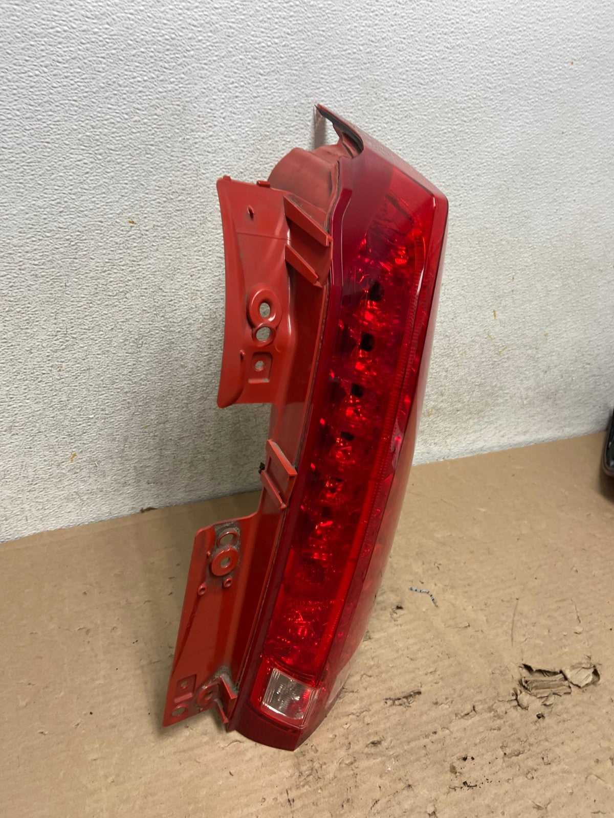 2010 to 2016 Cadillac Srx Right Passenger RH Side Tail Light AI1140 LK2