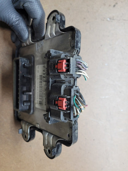2006 Jeep Commander 3.7L BCM Body Control Module P04692024AJ H3429 PS2