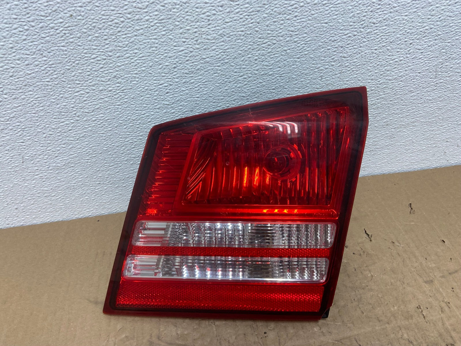 2009 2010 2011 Dodge Journey Right Passenger Rh  Tail Light Inner Oem AB8328 LK0