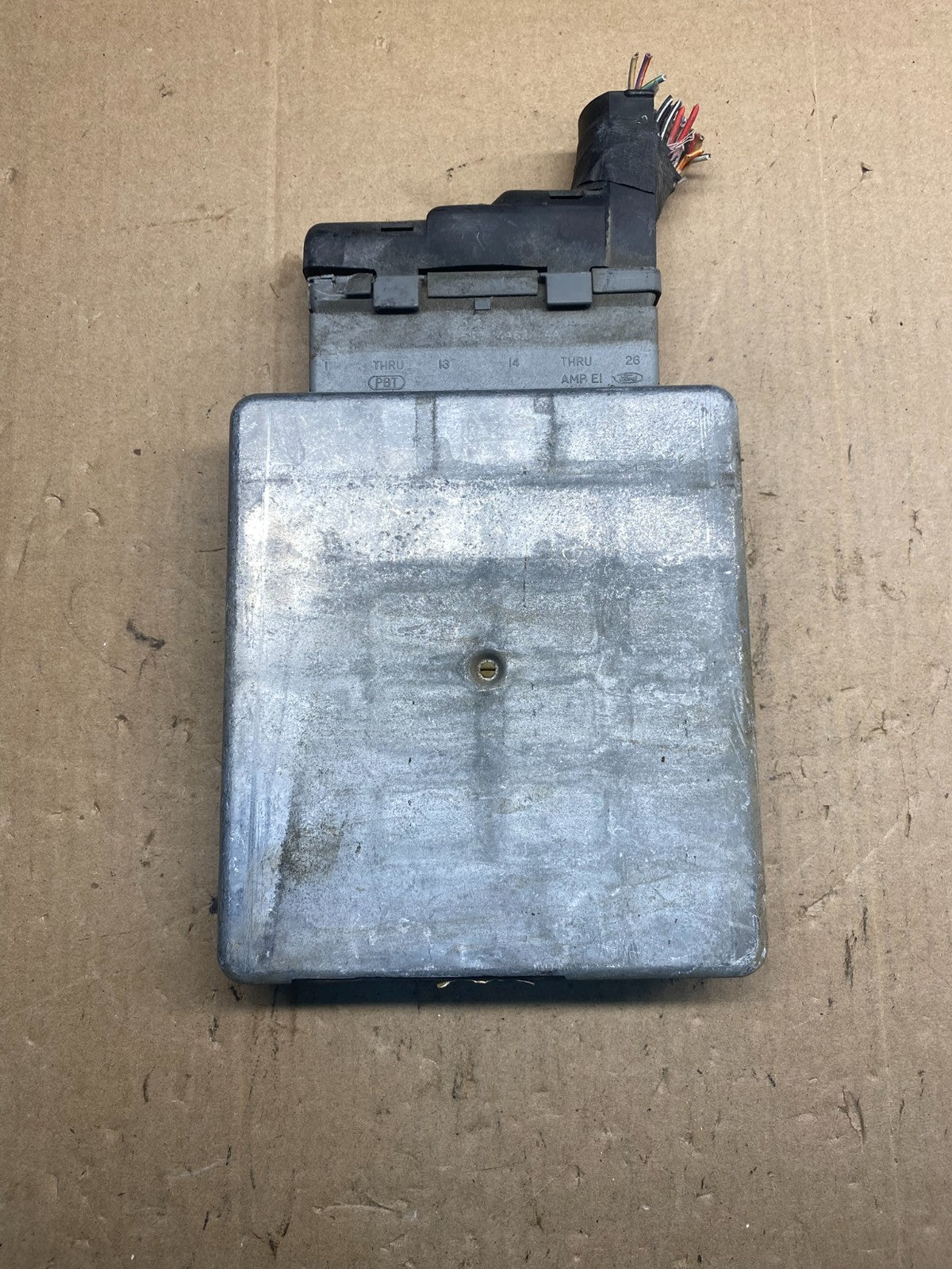 1996 Ford E150 E250 4.9L Engine Control Module ECU F6UF-12A650-BD AE7765 DW0