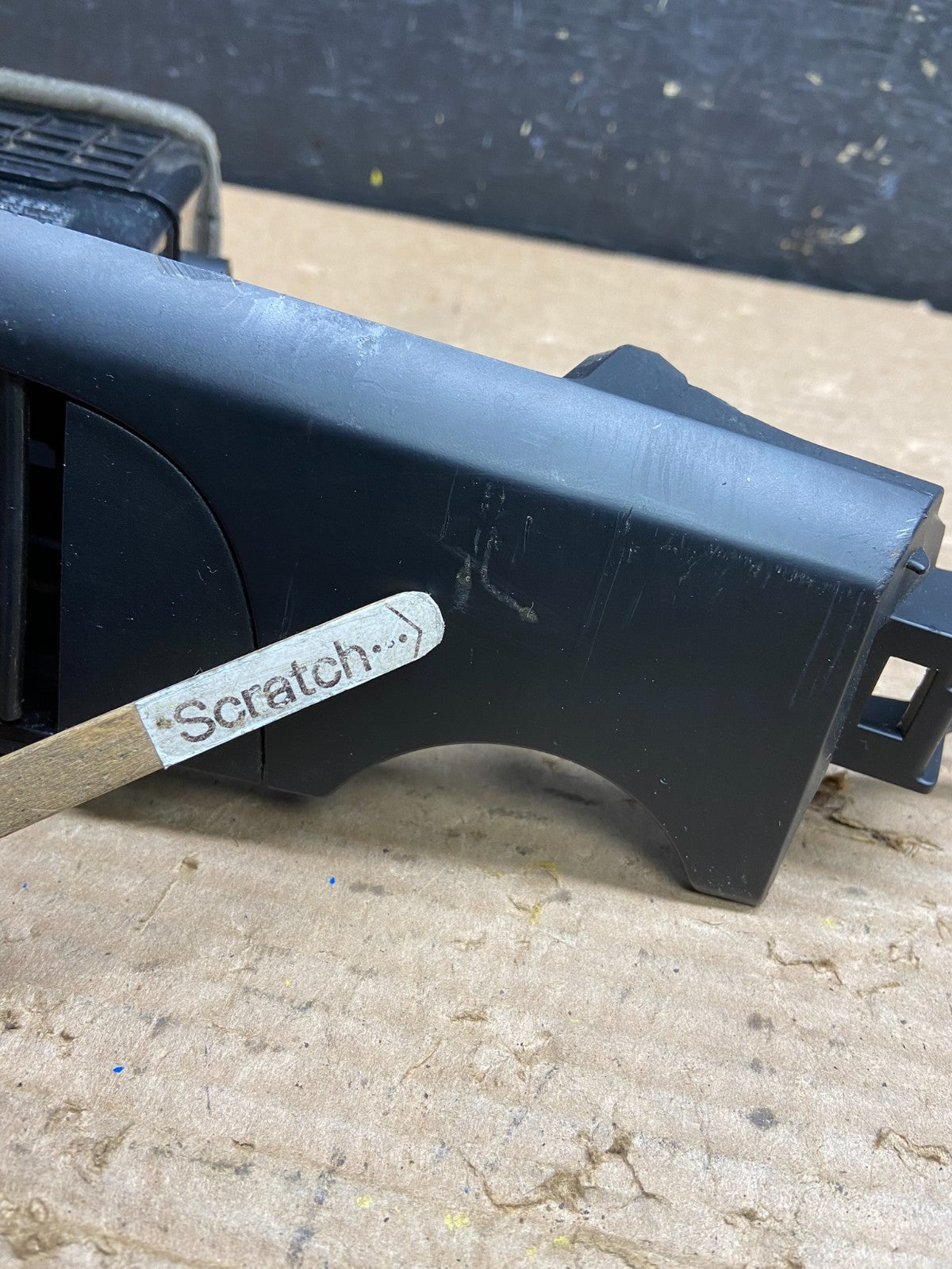 2006 - 2012 Kia Sedona Entourage Right Passenger RH Center Air Vent w2042 DG1