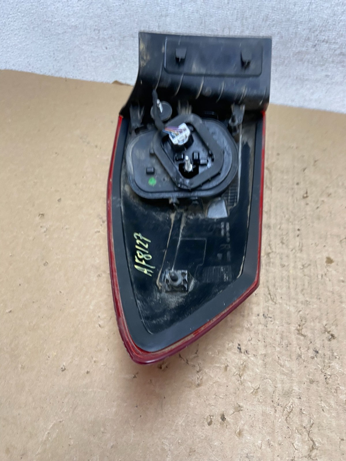 2013 to 2016 Ford C-Max Right Passenger RH Side Tail light AF8127 DW4