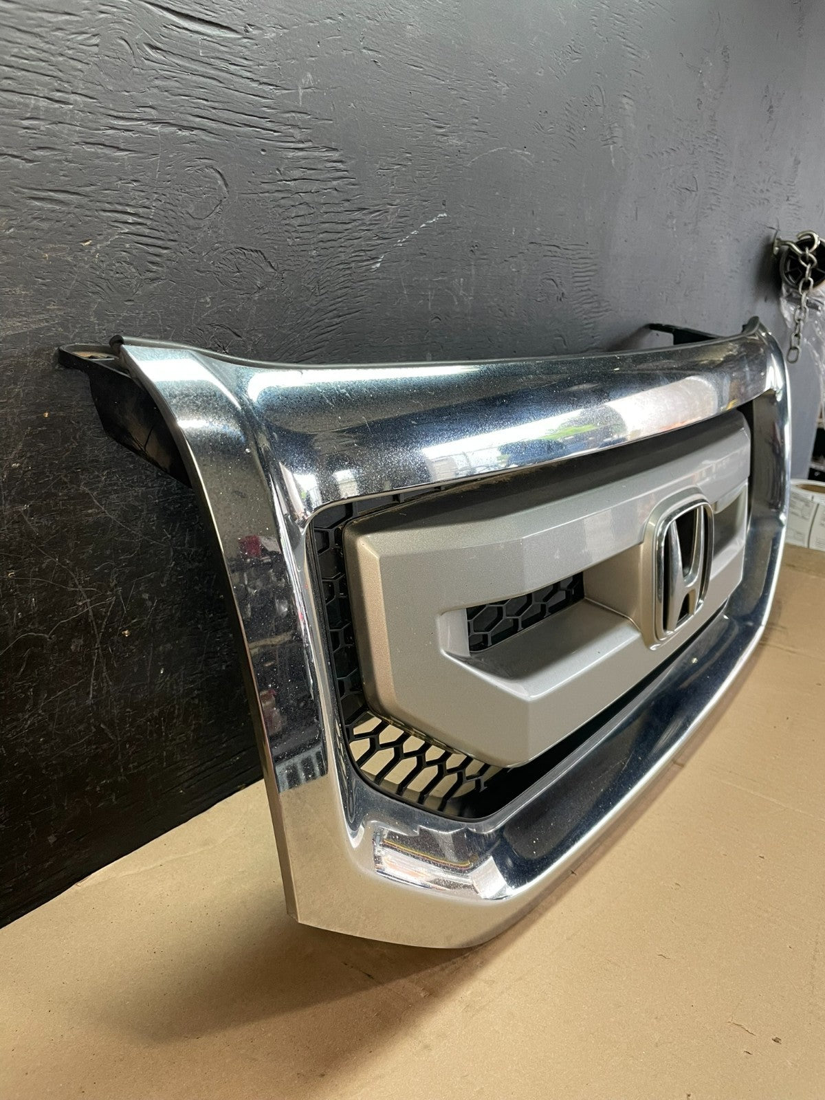 2009 to 2011 Honda Pilot Front Upper Grill Grille AD8399 DG2