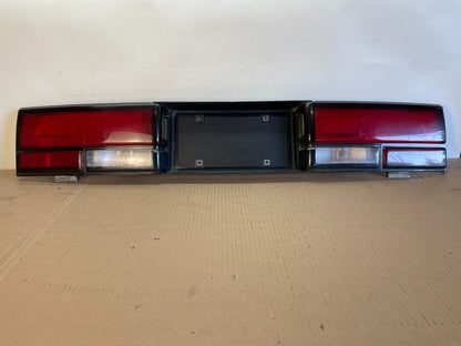 1992 1993 Chevrolet Cavalier Rear Trunk LID Center Tail Light AH0483 DG0