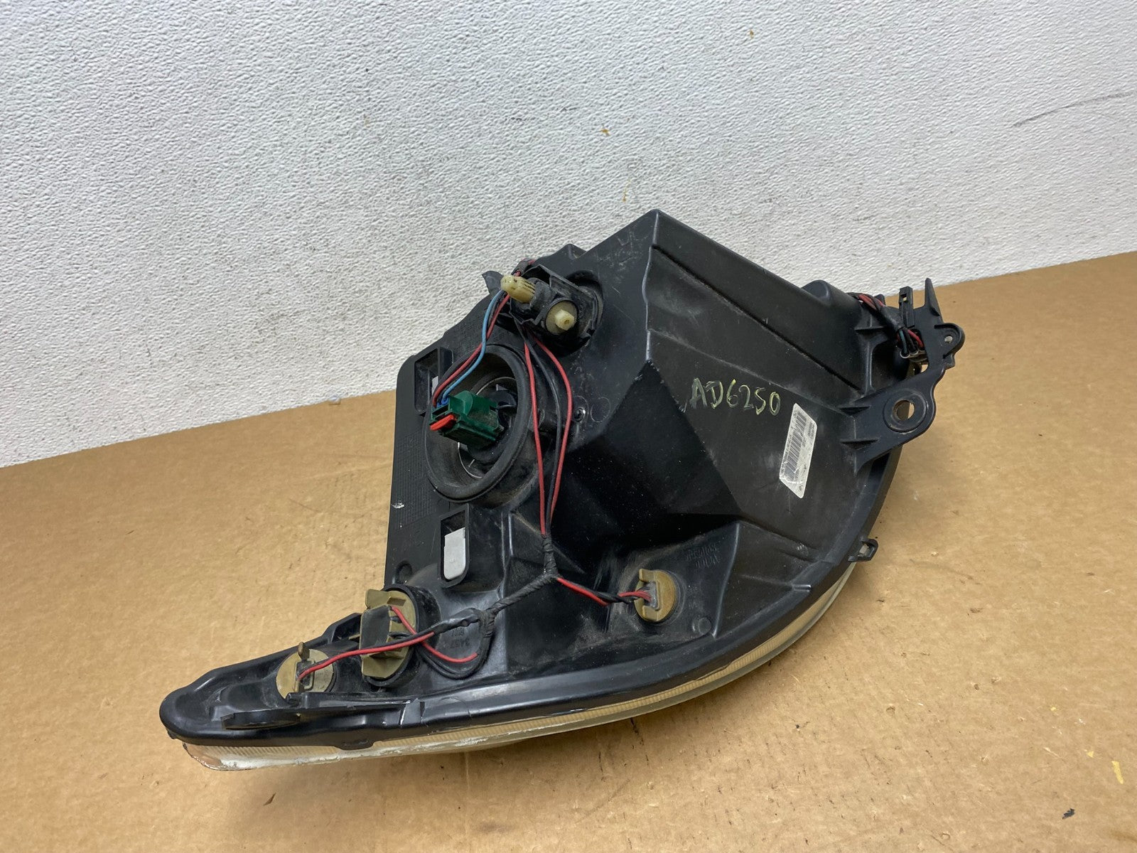 2007-2009 Nissan Sentra Halogen Right Passenger RH Side Headlight AD6250 DW7
