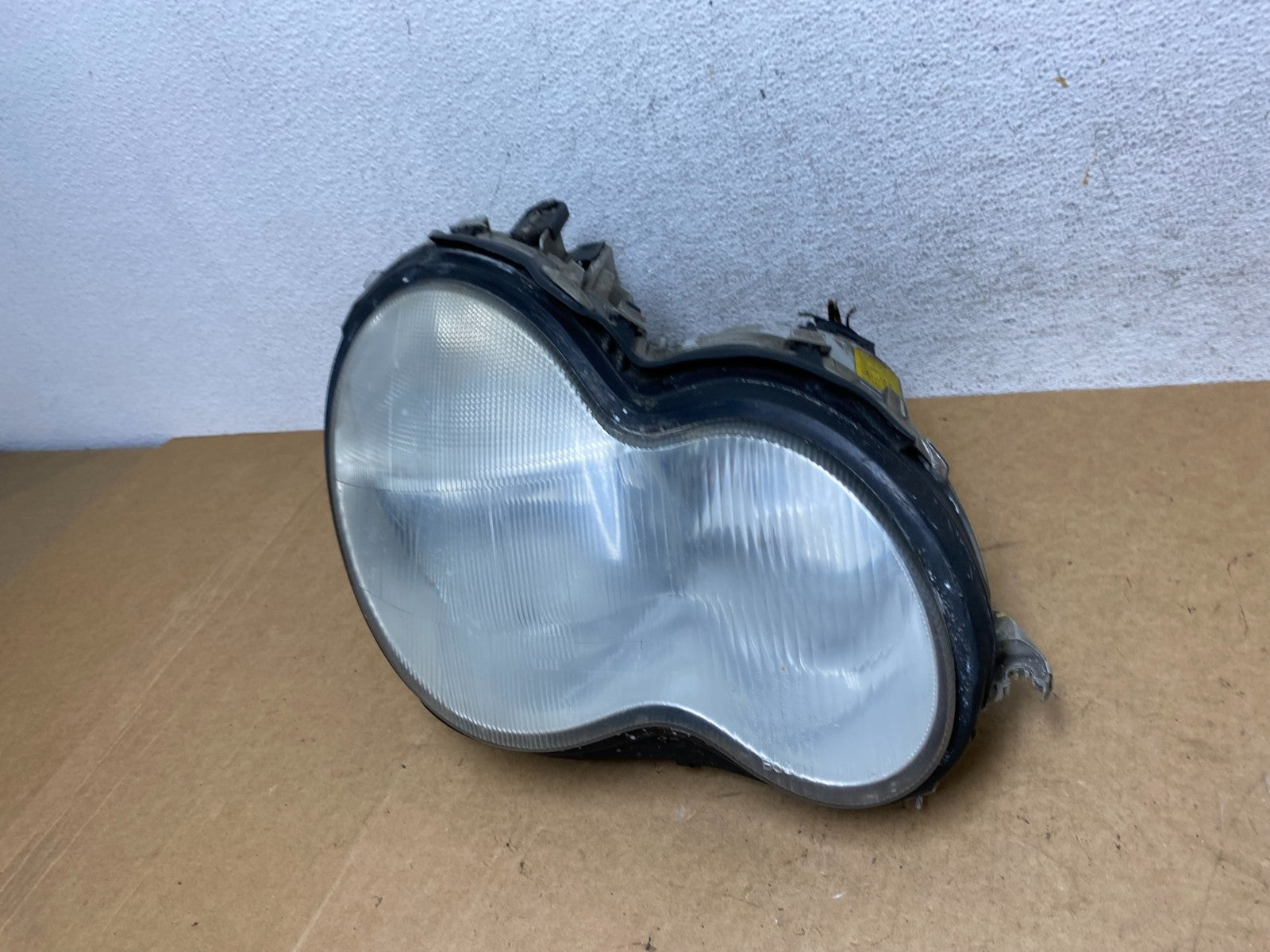 2001 - 2004 Mercedes-Benz C Class Halogen Right Passenger Headlight AE30501