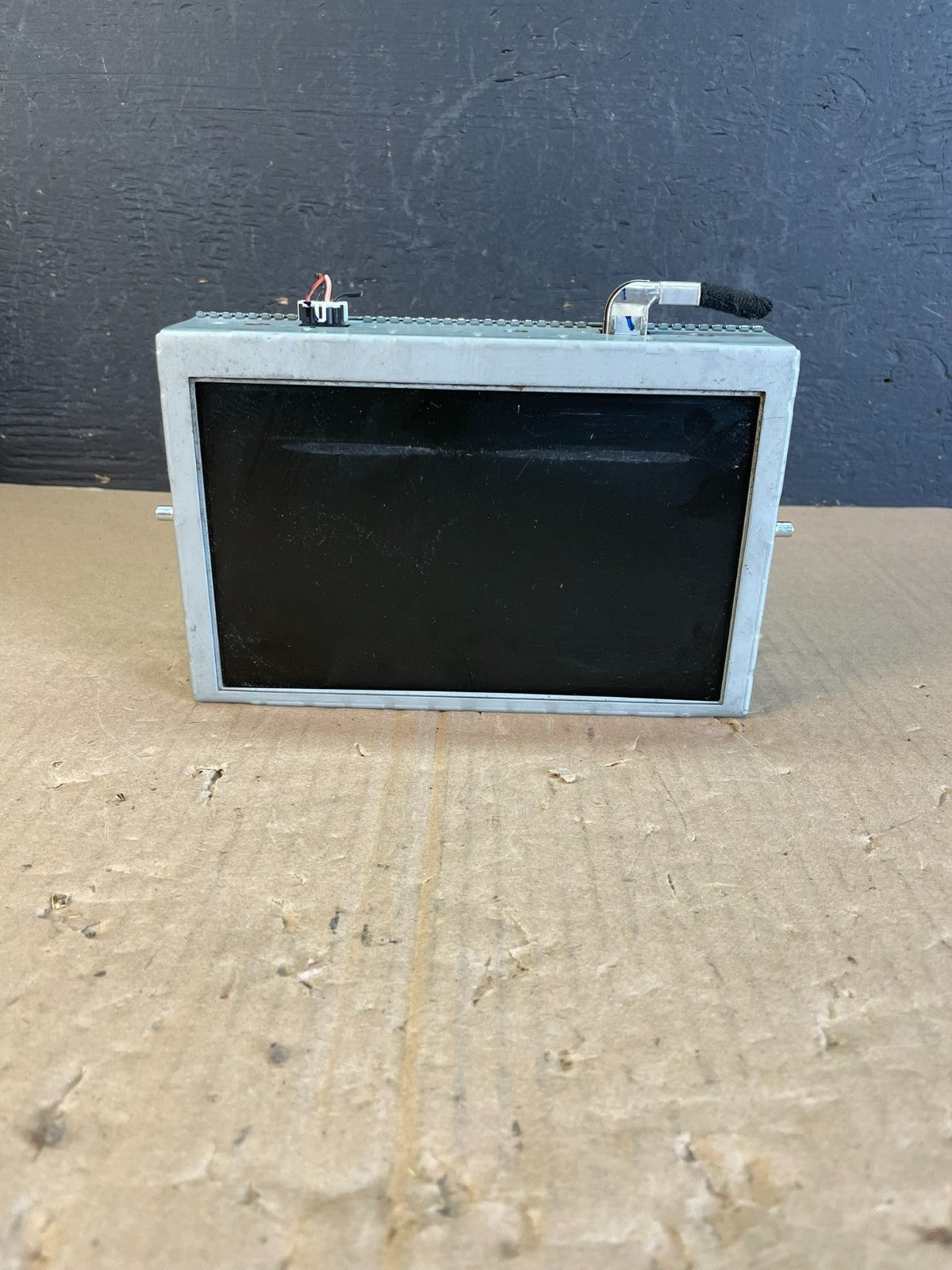 2009-2014 Hyundai Genesis Radio CD Display Screen Navigation AD5952 DG0