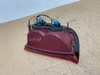 1992-1995 Oldsmobile Cutlass Supreme Convertible Right RH Tail Light AC0137 LK5