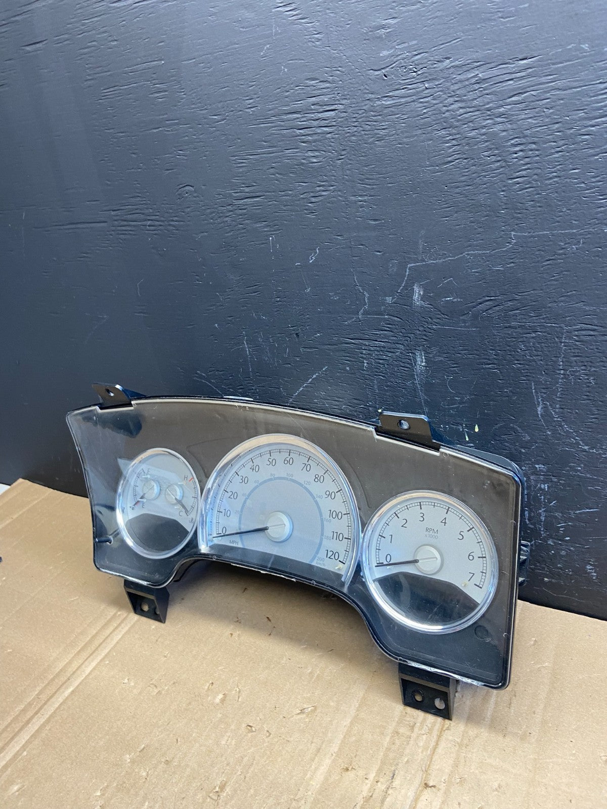 2008 Chrysler Aspen Speedometer Cluster Gauge ab8920 DG2
