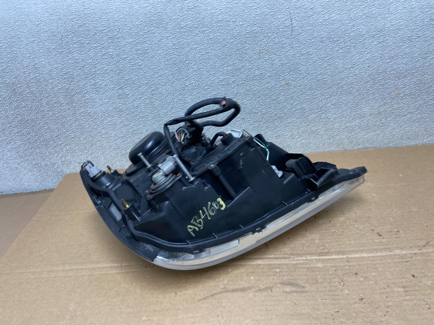 2001 2002 2003 Lexus RX300 Left Driver Headlight Xenon HID AD2657 DW6