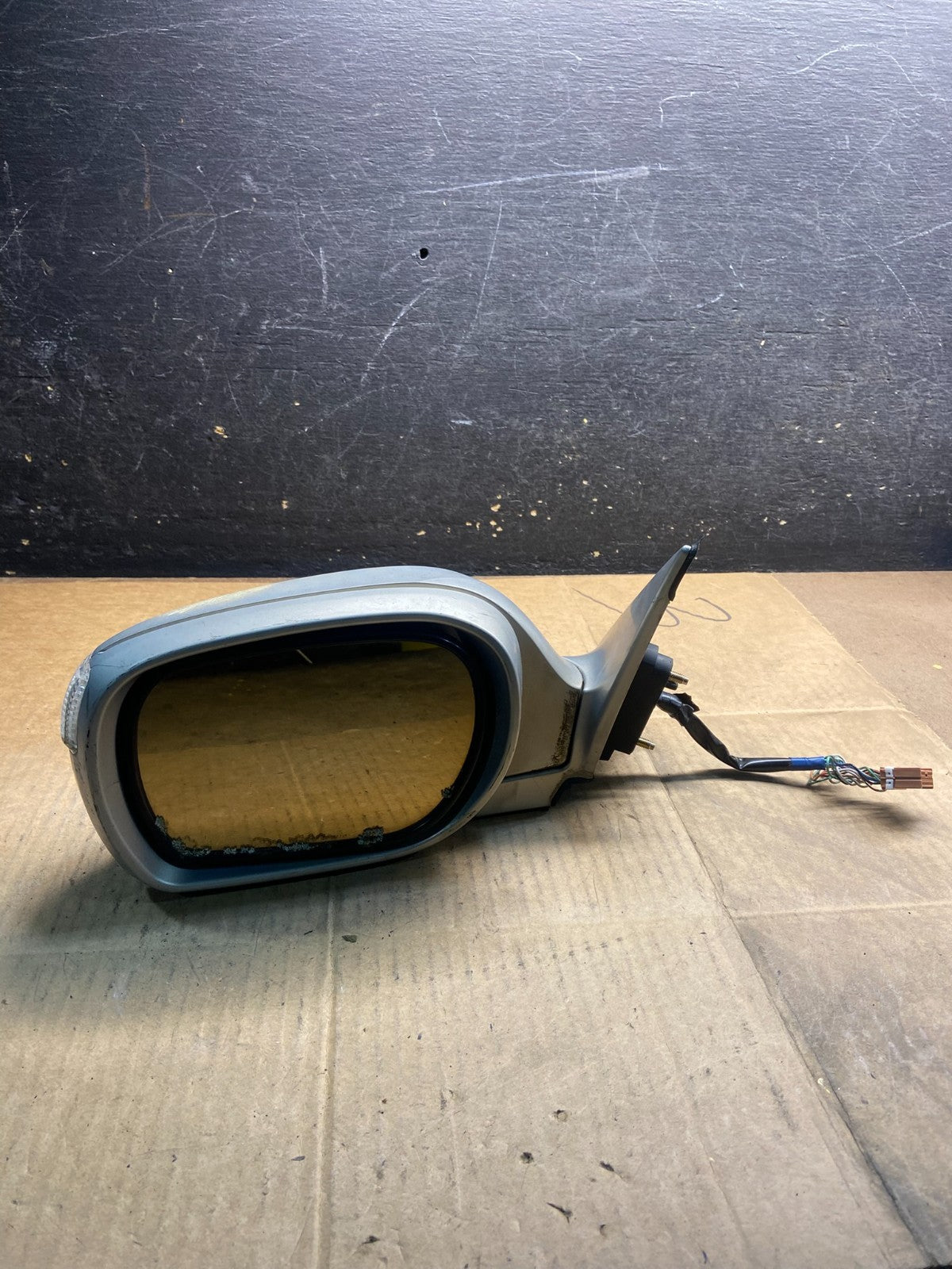 2002 to 2005 Infiniti Q45 Left Driver Side View Door Mirror OEM y3844 DG5