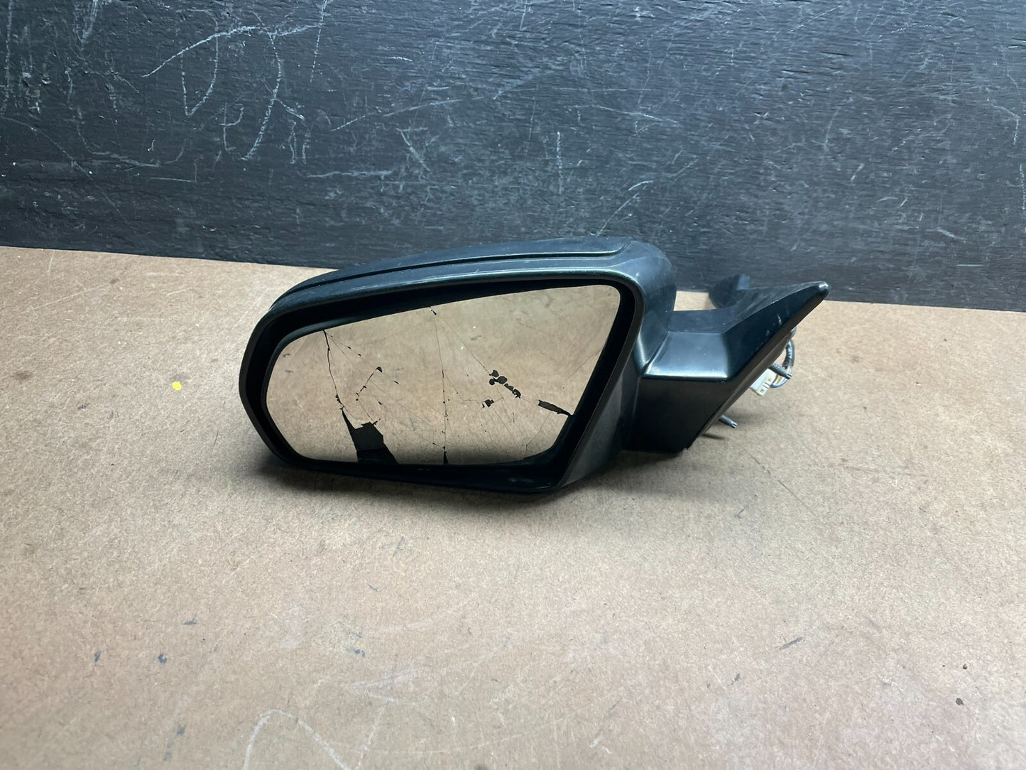 2008 to 2009 Chrysler Sebring Convertible Left LH Side View Door Mirror i17042