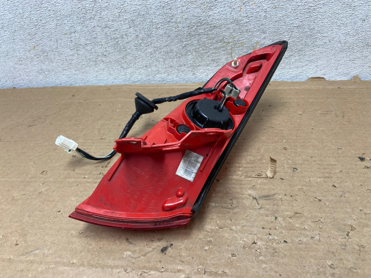 2003 to 2008 Infiniti FX35 FX45 Right Passenger RH Side Tail Light AH8911 LK3