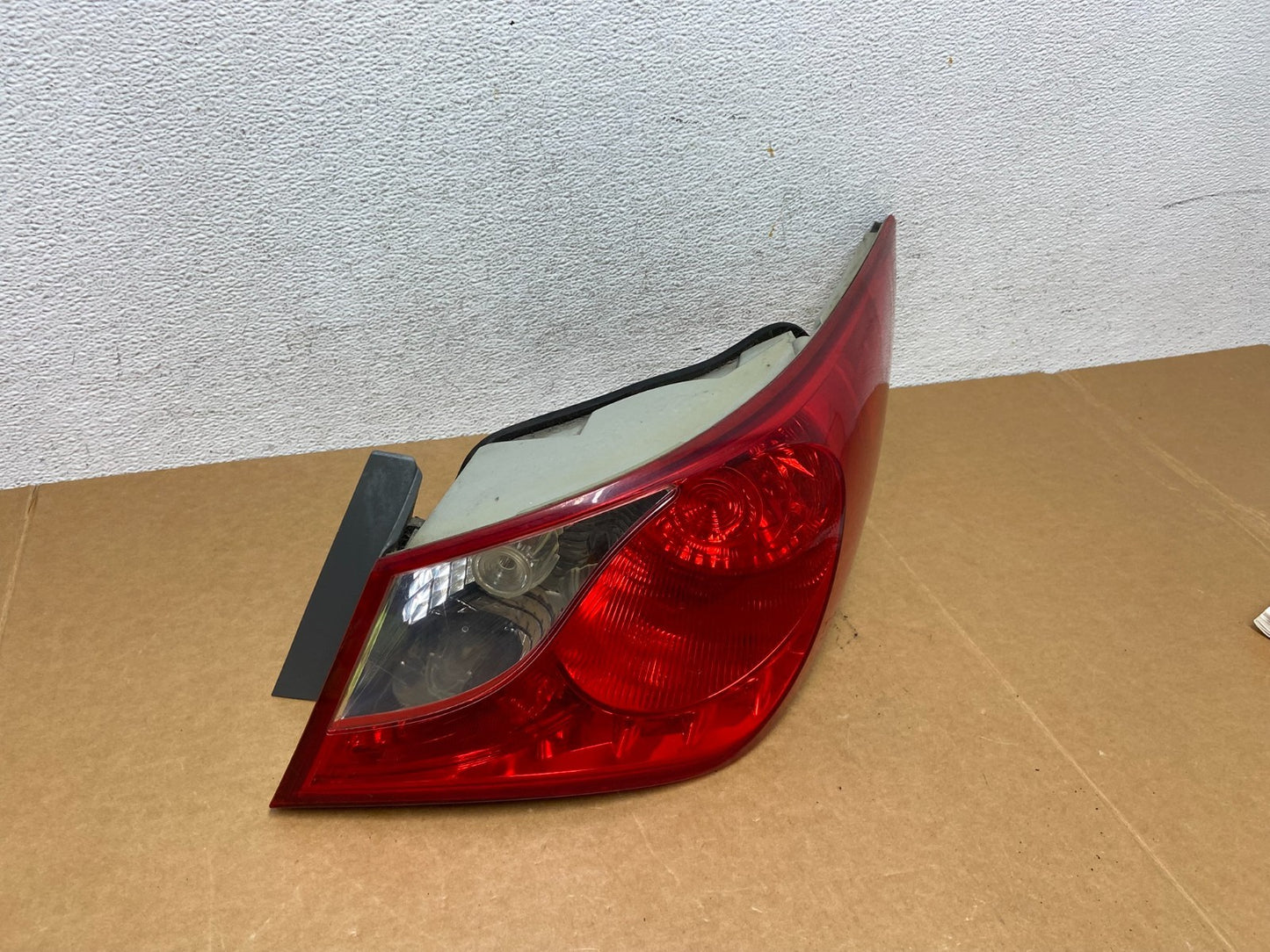 2011 2012 2013 Hyundai Sonata Right Passenger RH Tail Light AD8910 DW2