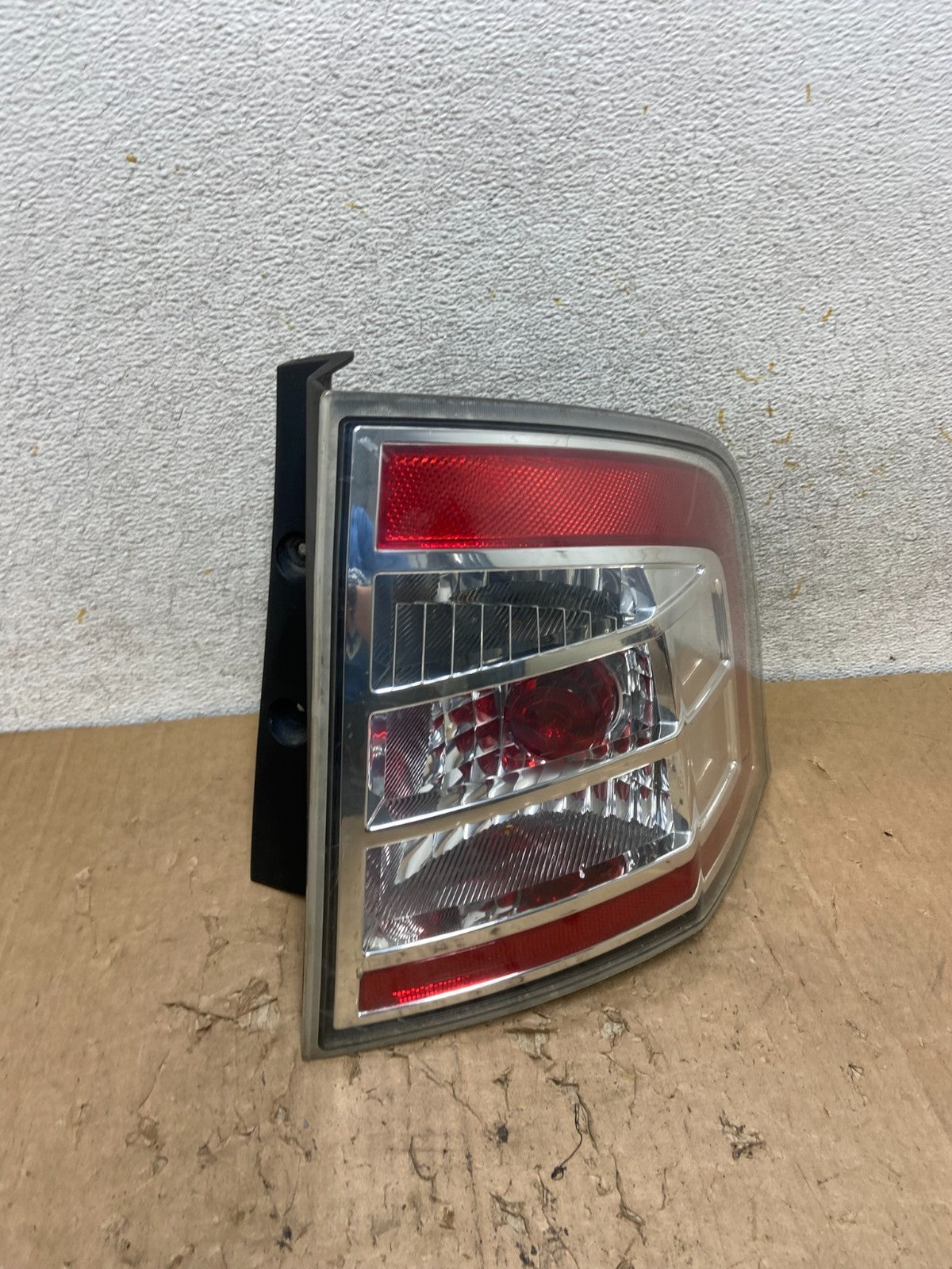 2007 to 2010 Ford Edge Tail light Right Passenger Rh Side AI9404 LK2