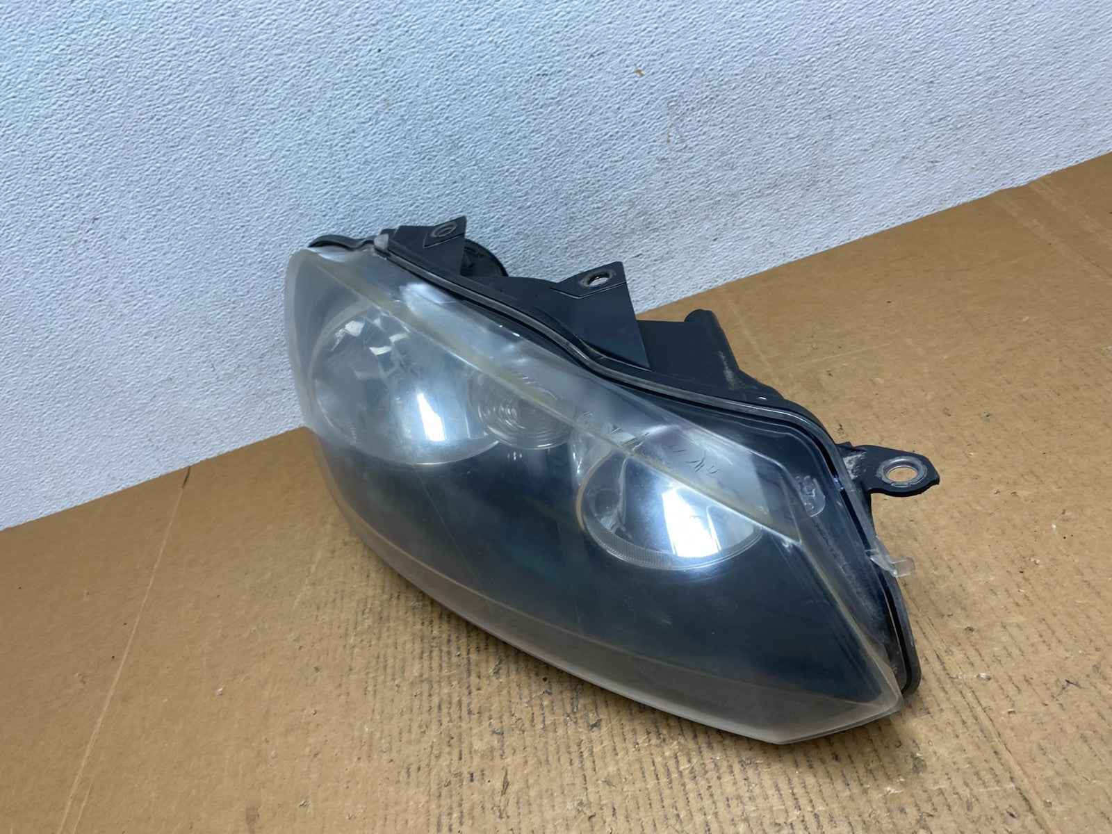 2010-2014 Volkswagen Golf MK6 GTI Right Passenger RH Halogen Headlight AE0289 DW1